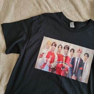 Enhypen tshirt Gildan